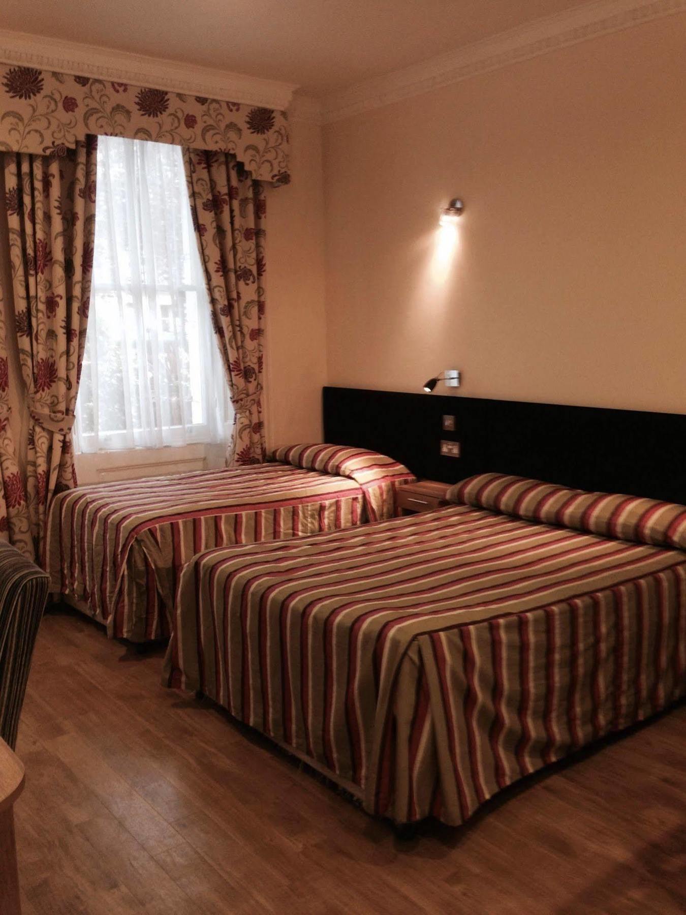 Athena Hotel - B&B Londyn Zewnętrze zdjęcie